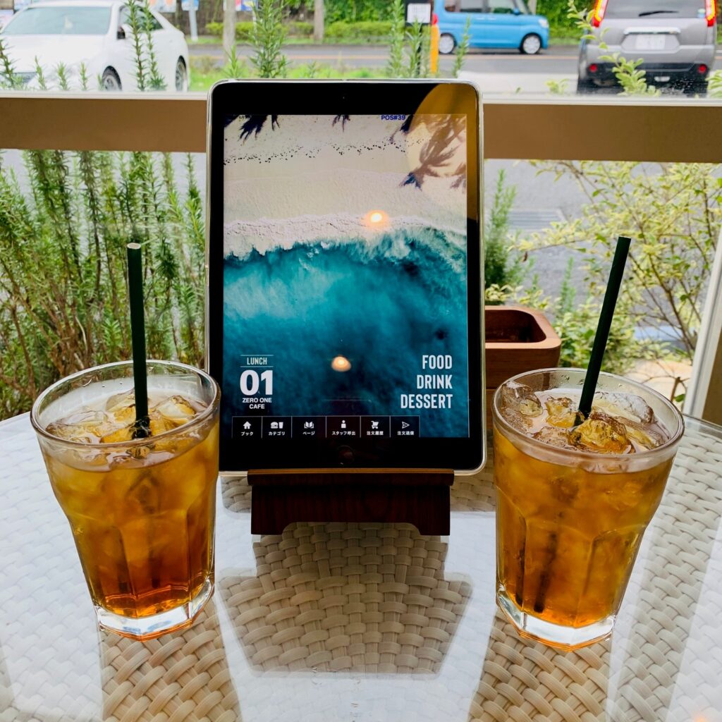 ゼロワンカフェサーフダイナーのトロピカルアイスティー
